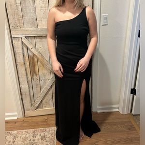 Black One Shoulder Maxi Formal Dress
